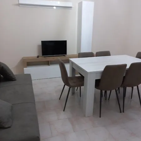 Perla Marina 恩佩多克莱港