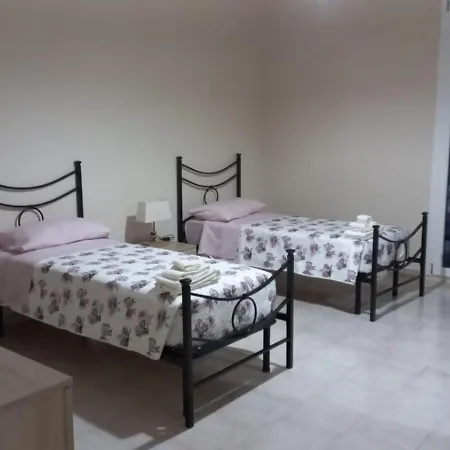 Perla Marina 公寓 恩佩多克莱港